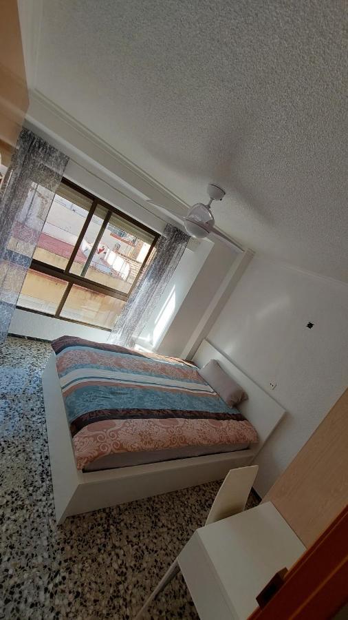 Central Accommodation Alicante Exterior photo